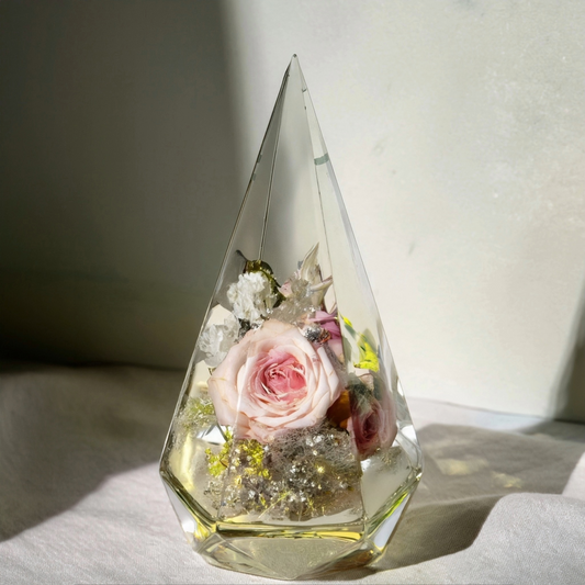 Floral Resin Ring Holder Keepsake